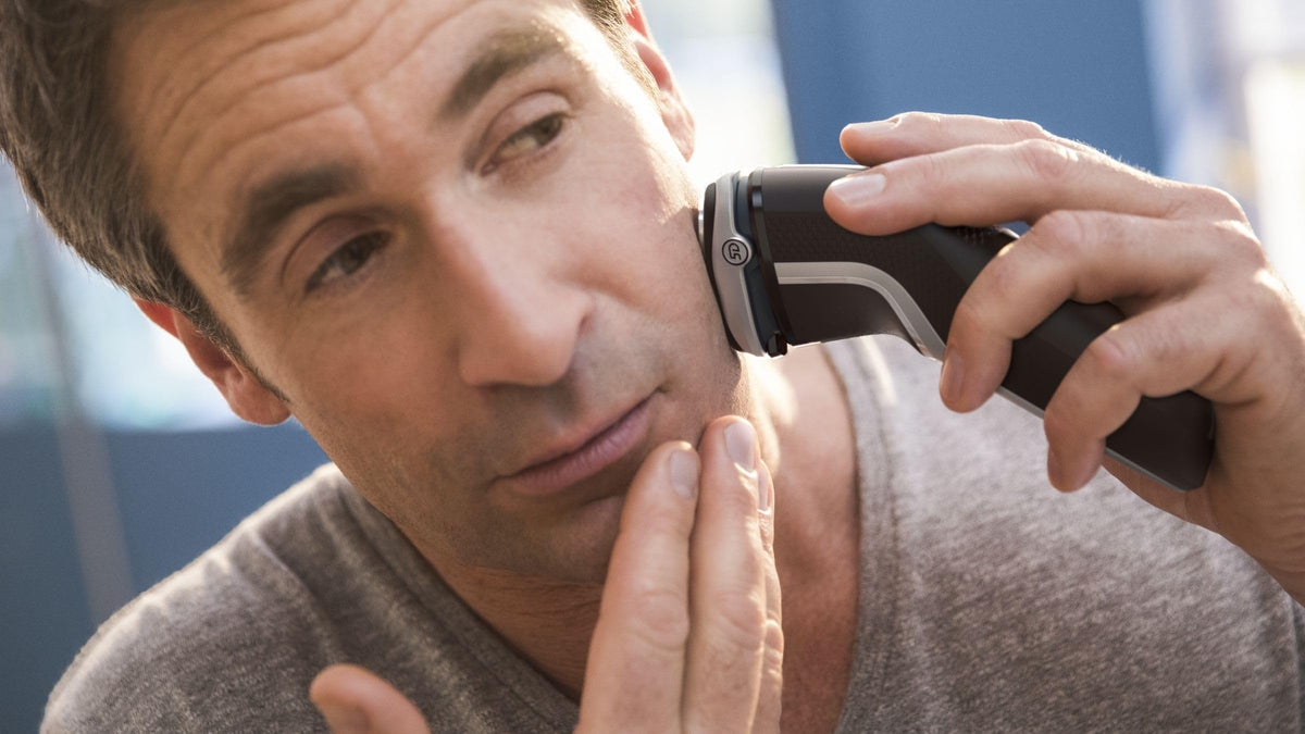 Cordless Rechargeable Wet & Dry Electric Shaver with Pop-up Trimmer N90190